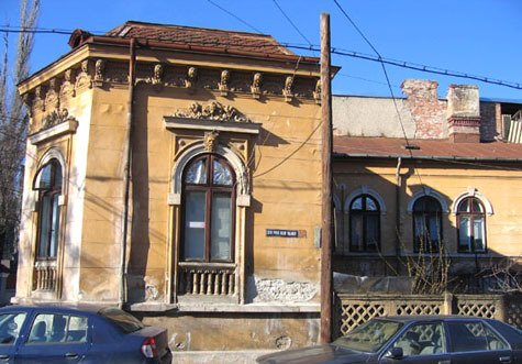 3_frenchbld_2 “Little Paris style building Bucharest, Popa Soare area