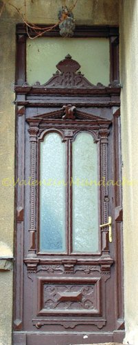 Little Paris type doorway, Gradina Icoanei area Little Paris type doorway, Gradina Icoanei area, Bucharest (©Valentin Mandache)