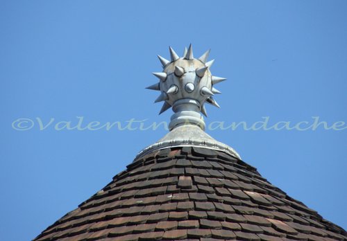 Finial on Neo-Romanian style house (©Valentin Mandache)