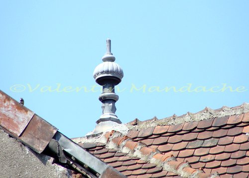 Finial on Neo-Romanian style house (©Valentin Mandache)