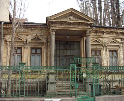 'Little Paris' house, Opera area, Bucharest (Valentin Mandache)