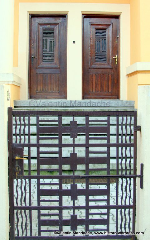 Art Deco style gateway and doorways, Bucharest