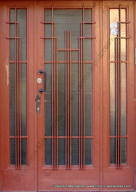 Art Deco style doorway, Bucharest