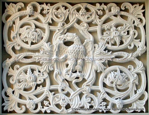 Neo-Romanian style eagle panel, Bucharest