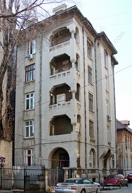 Neo-Romanian style block of flats, Bucharest