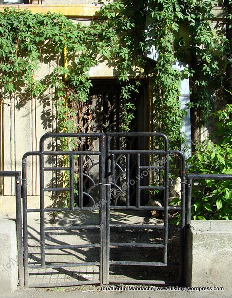 Art Deco courtyard gate, Bucharest