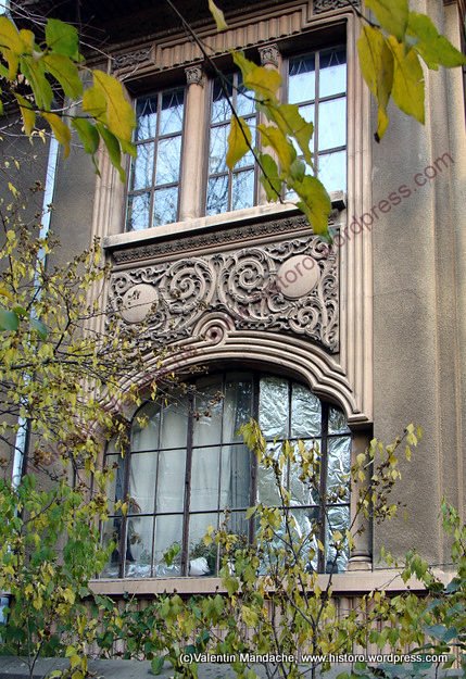 Art Deco - Neo-Romanian style house, Bucharest