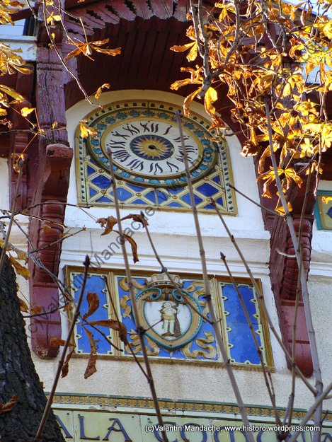 Neo-Romanian style clock, Bucharest