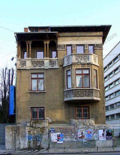 Southern European Art Deco house, Bucharest