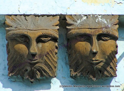 Neo-Romanian style wine gods