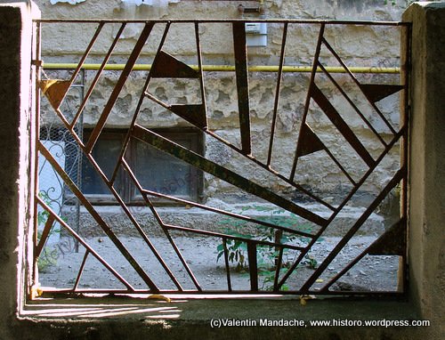 Art Deco street fence, Bucharest