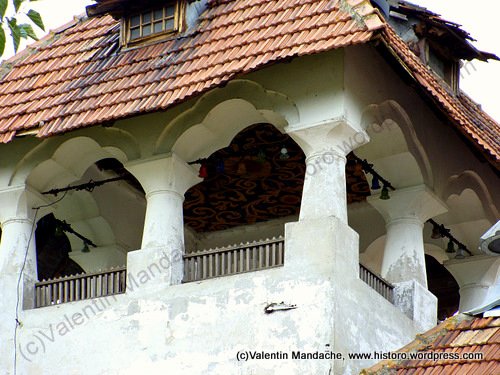 Neo-Romanian tower ceiling decoration