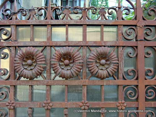 Bucharest 1900s architectural ironwork