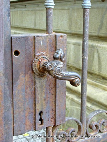 Bucharest 1900s architectural ironwork