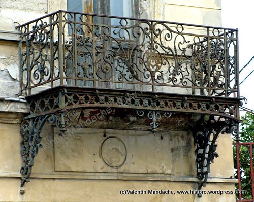 Bucharest 1900s architectural ironwork