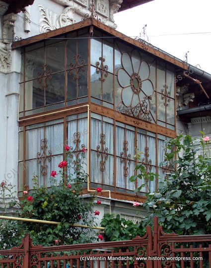 Bucharest 1900s architectural ironwork