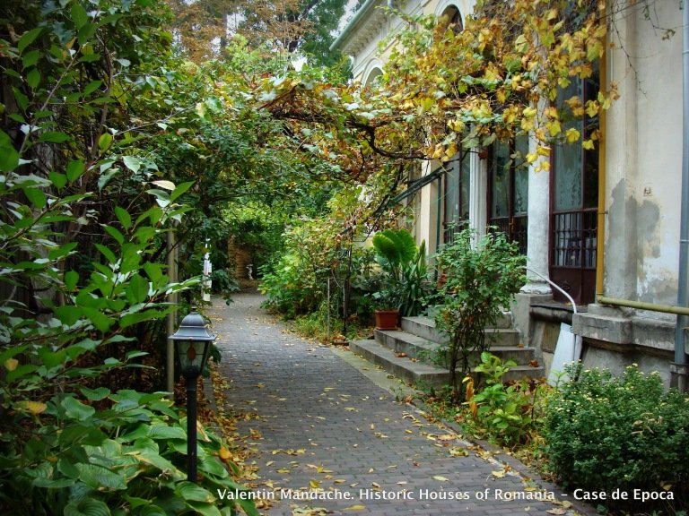 The side garden of a Little Paris style house in Icoanei area of Bucharest